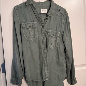 American Eagle Outfitters Olive Button-Up Shirt